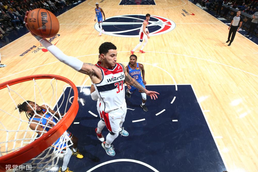 克林斯顿以 克林斯顿以