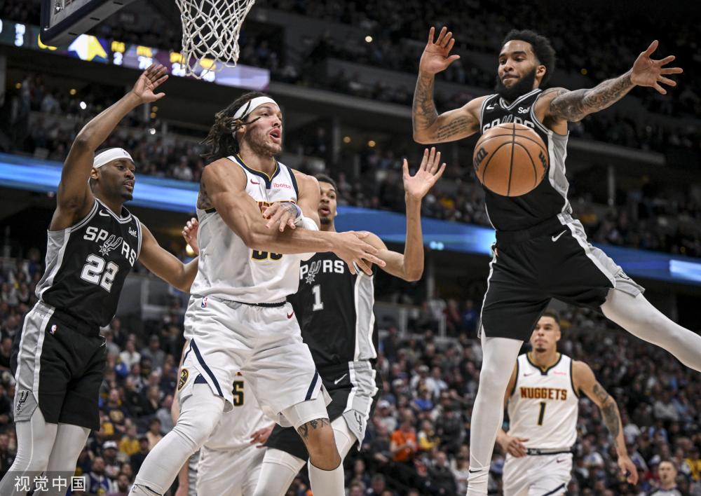 了他们在比 了他们在比