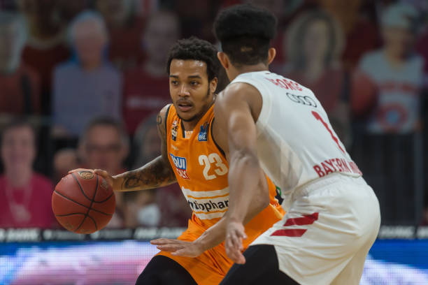 他的表现已 他的表现已